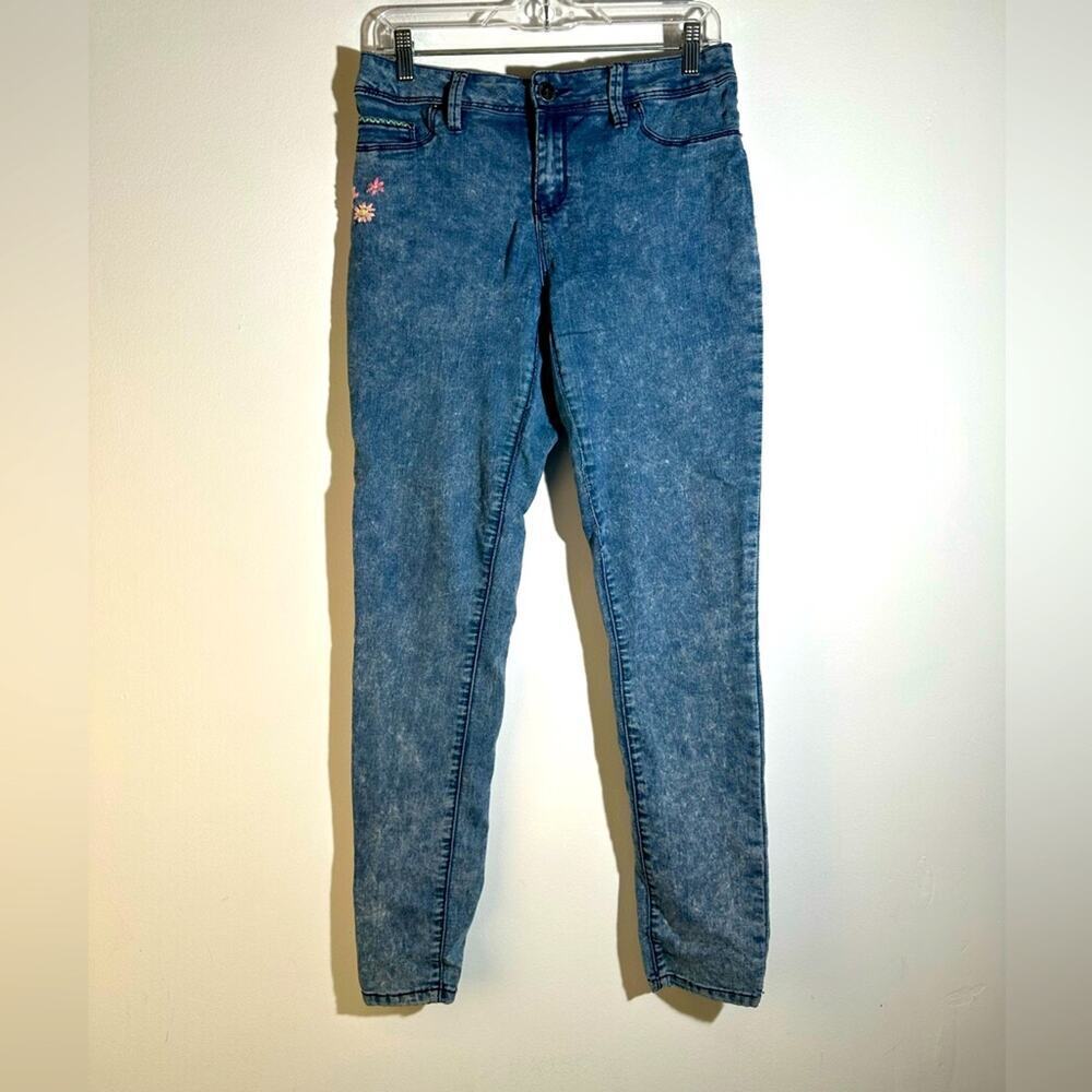 YMI Skinny Leg Embroidered Jeans - Picture 2 of 10